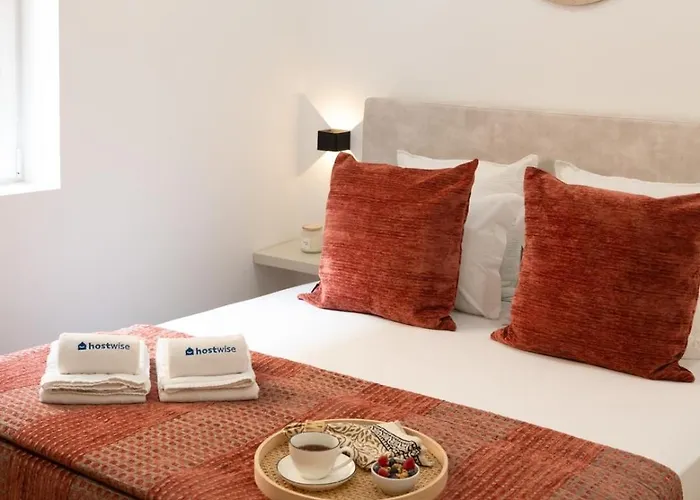 Bright & Spacious Flat In By Hostwise *