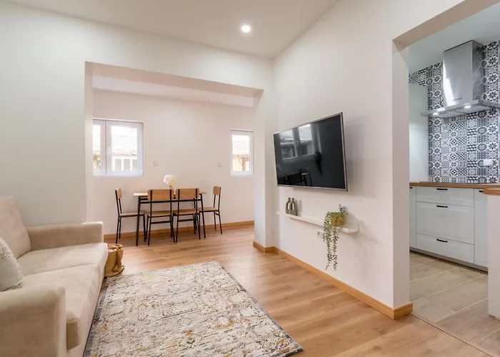 Bright & Spacious Flat In By Hostwise Appartement *