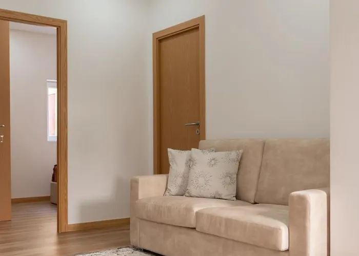 Bright & Spacious Flat In By Hostwise Matosinhos (Porto)