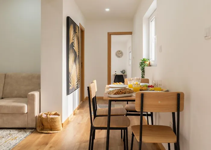 Bright & Spacious Flat In By Hostwise Appartement *